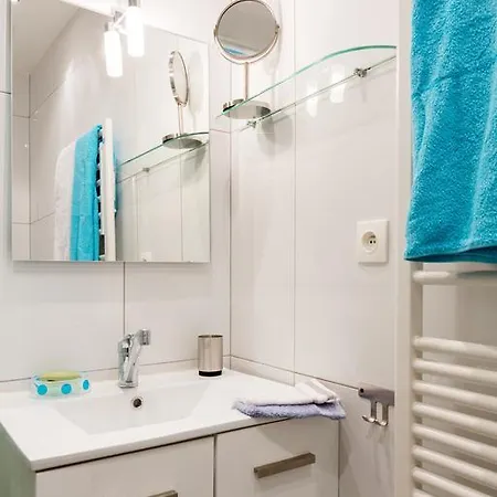 Petits Champs Ii Bed & Breakfast Parigi