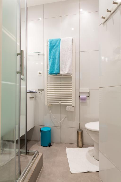 Petits Champs Ii Bed & Breakfast